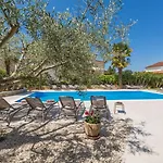 Mediterranes Mit 60m2 Pool, Bbq-bereich, Liegen, Waschmaschine דירה פורץ