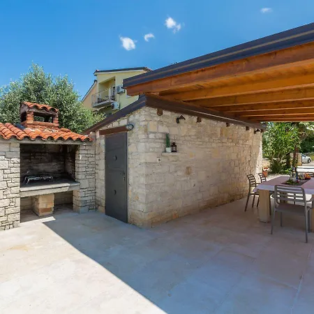 Апартаменти Mediterranes Mit 60m2 Pool, Bbq-bereich, Liegen, Waschmaschine *