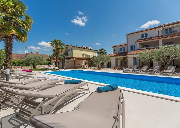 Apartman Mediterranes Mit 60m2 Pool, Bbq-bereich, Liegen, Waschmaschine Poreč