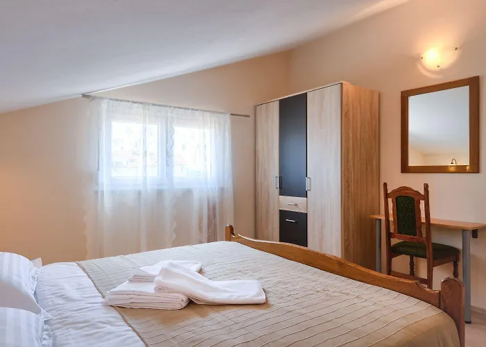 Mediterranes Mit 60m2 Pool, Bbq-bereich, Liegen, Waschmaschine * Poreč