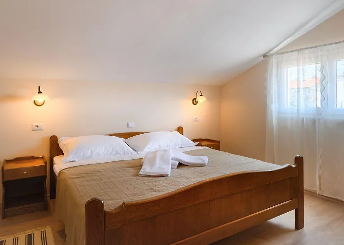 Apartman Mediterranes Mit 60m2 Pool, Bbq-bereich, Liegen, Waschmaschine *