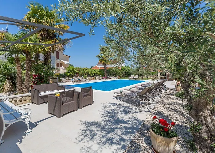 Apartman Mediterranes Mit 60m2 Pool, Bbq-bereich, Liegen, Waschmaschine Poreč