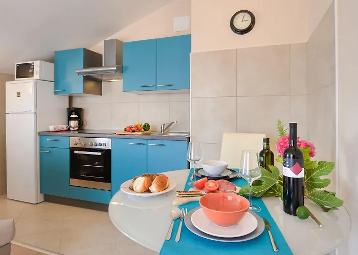 Mediterranes Mit 60m2 Pool, Bbq-bereich, Liegen, Waschmaschine *