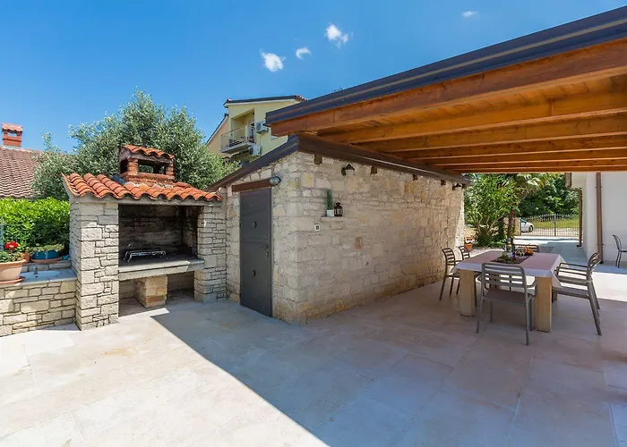 Lejlighed Mediterranes Mit 60m2 Pool, Bbq-bereich, Liegen, Waschmaschine *