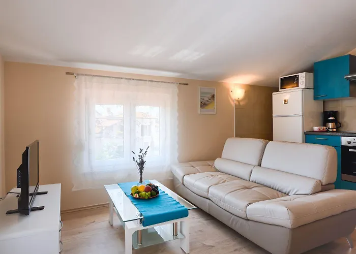 Mediterranes Mit 60m2 Pool, Bbq-bereich, Liegen, Waschmaschine *